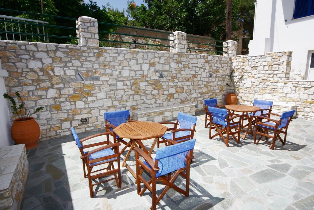 Anna'S Parikia Studios Εξωτερικό φωτογραφία